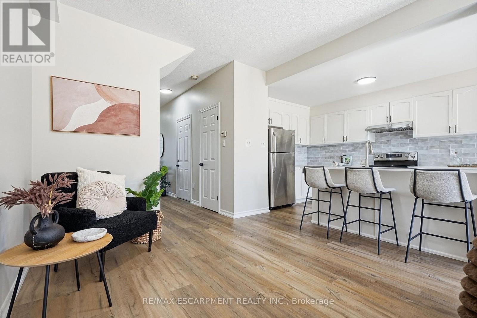257 Southbrook Drive, Hamilton, ON