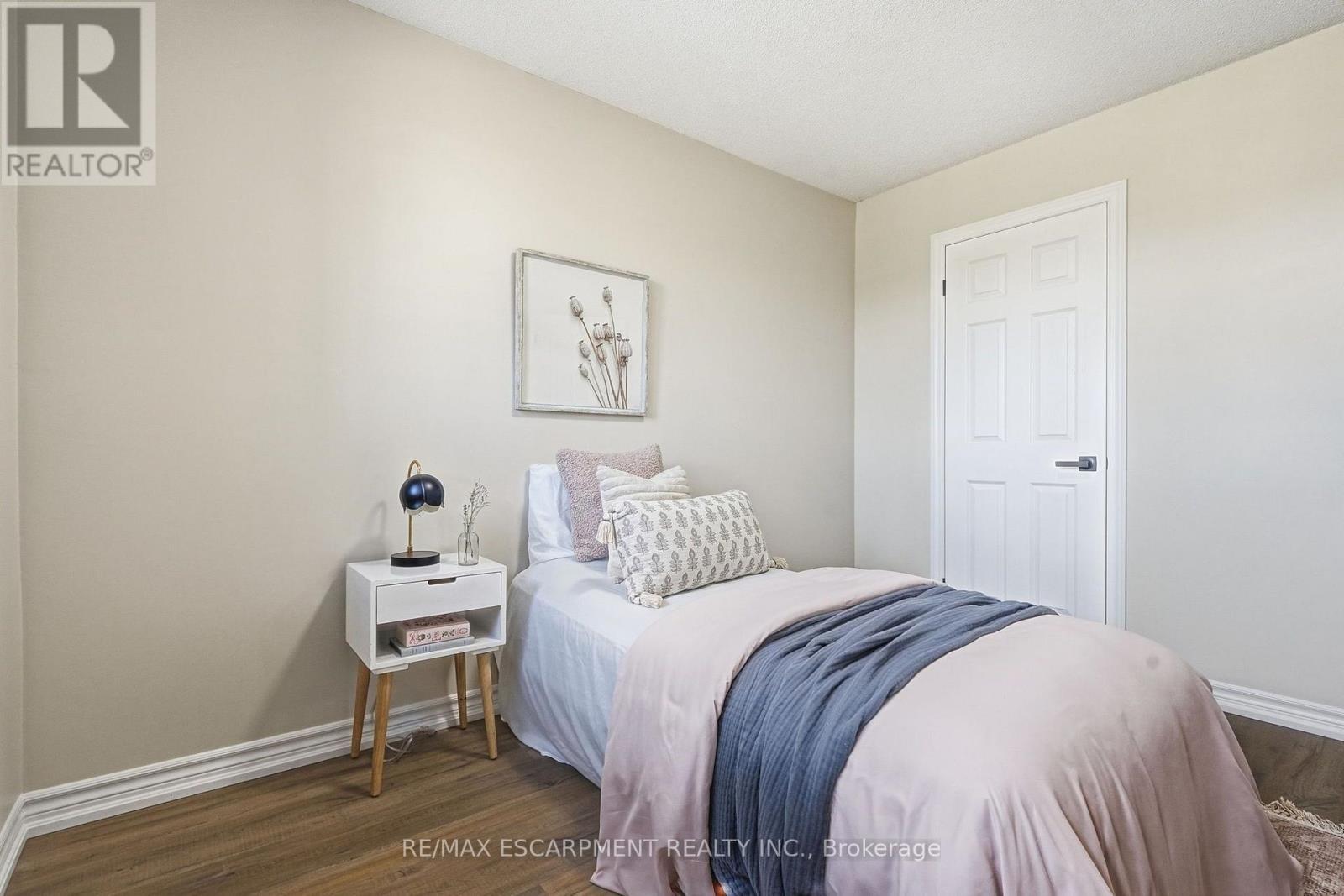 257 Southbrook Drive, Hamilton, ON
