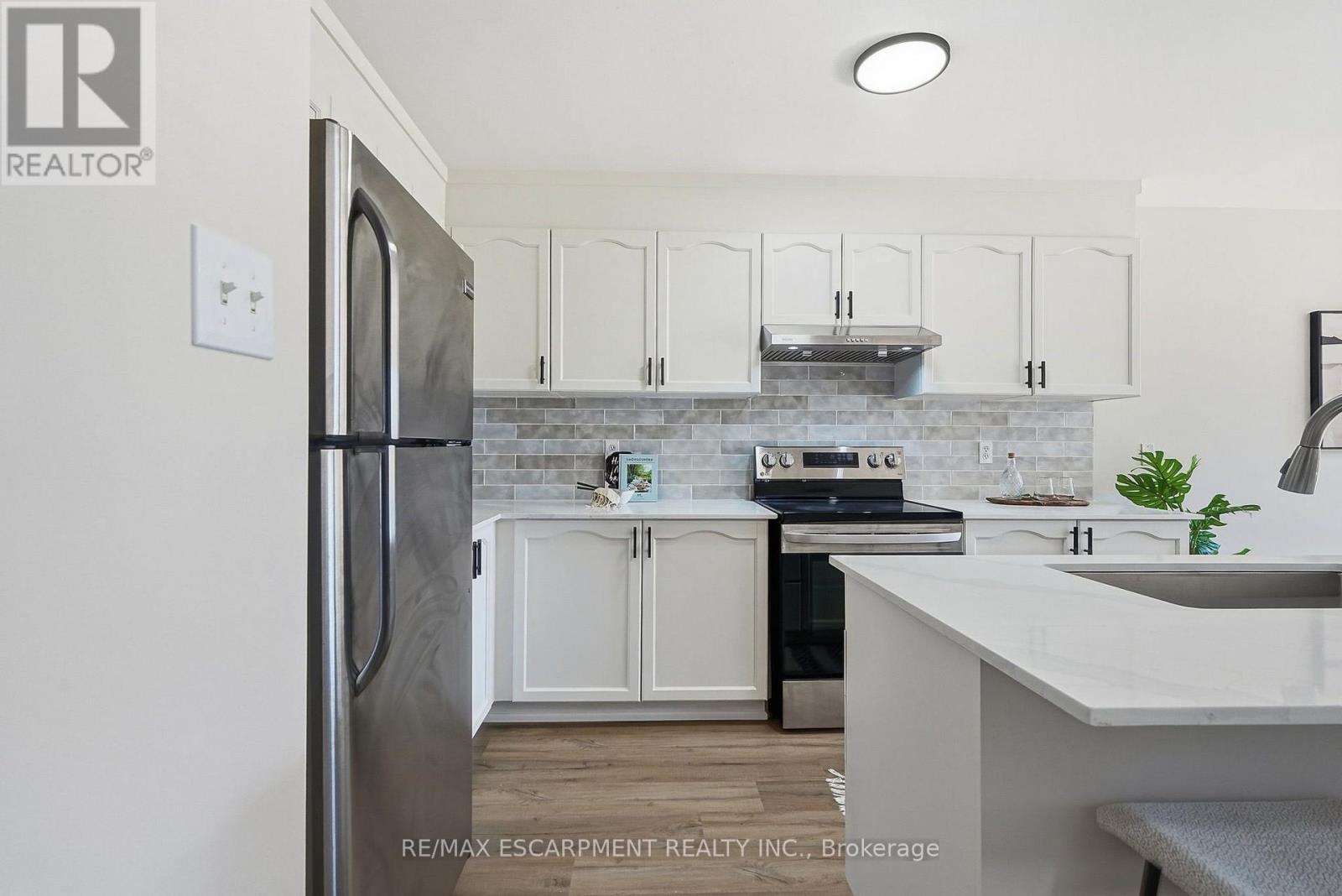 257 Southbrook Drive, Hamilton, ON