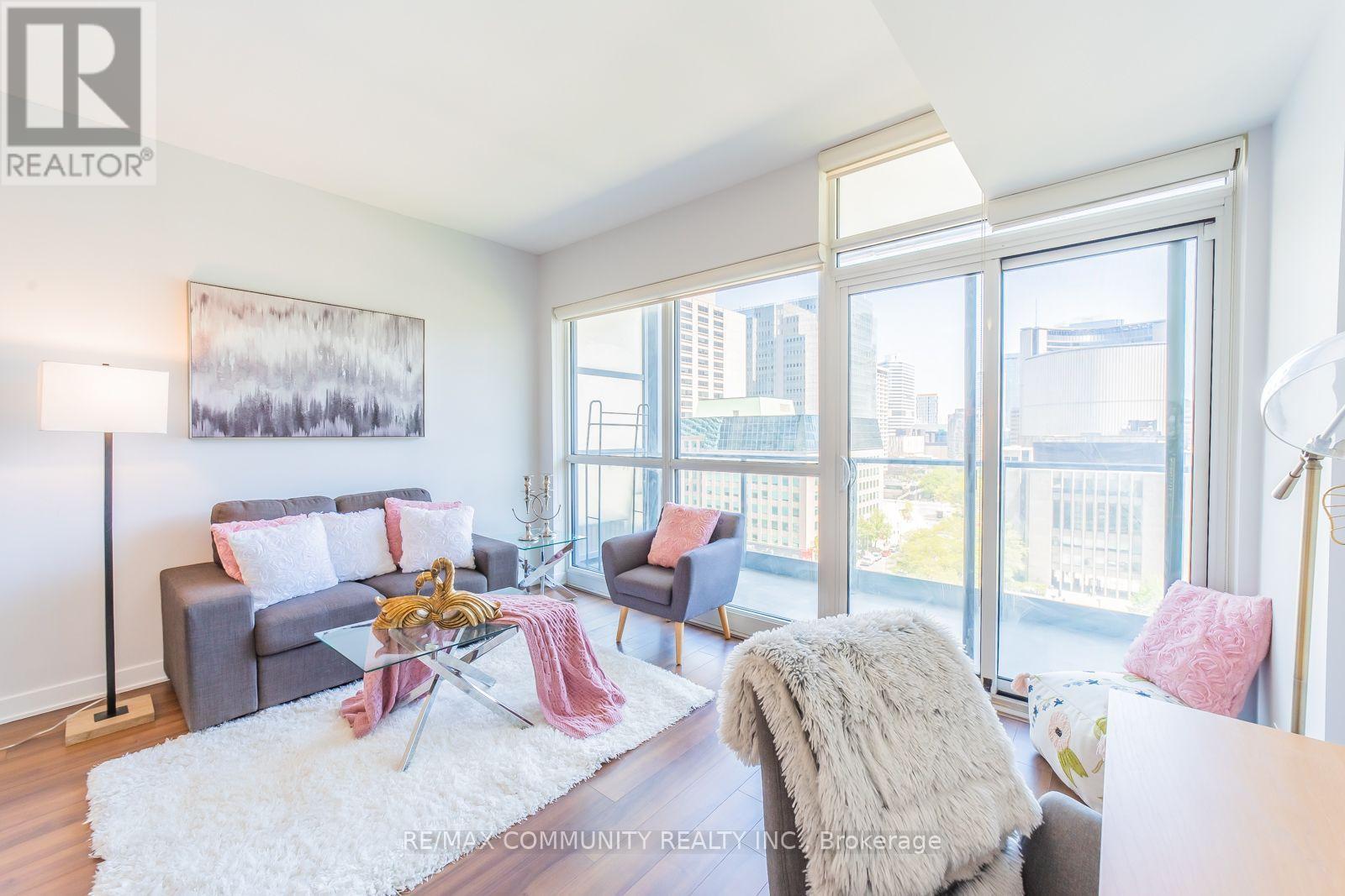 1210 - 210 Simcoe Street, Toronto, ON