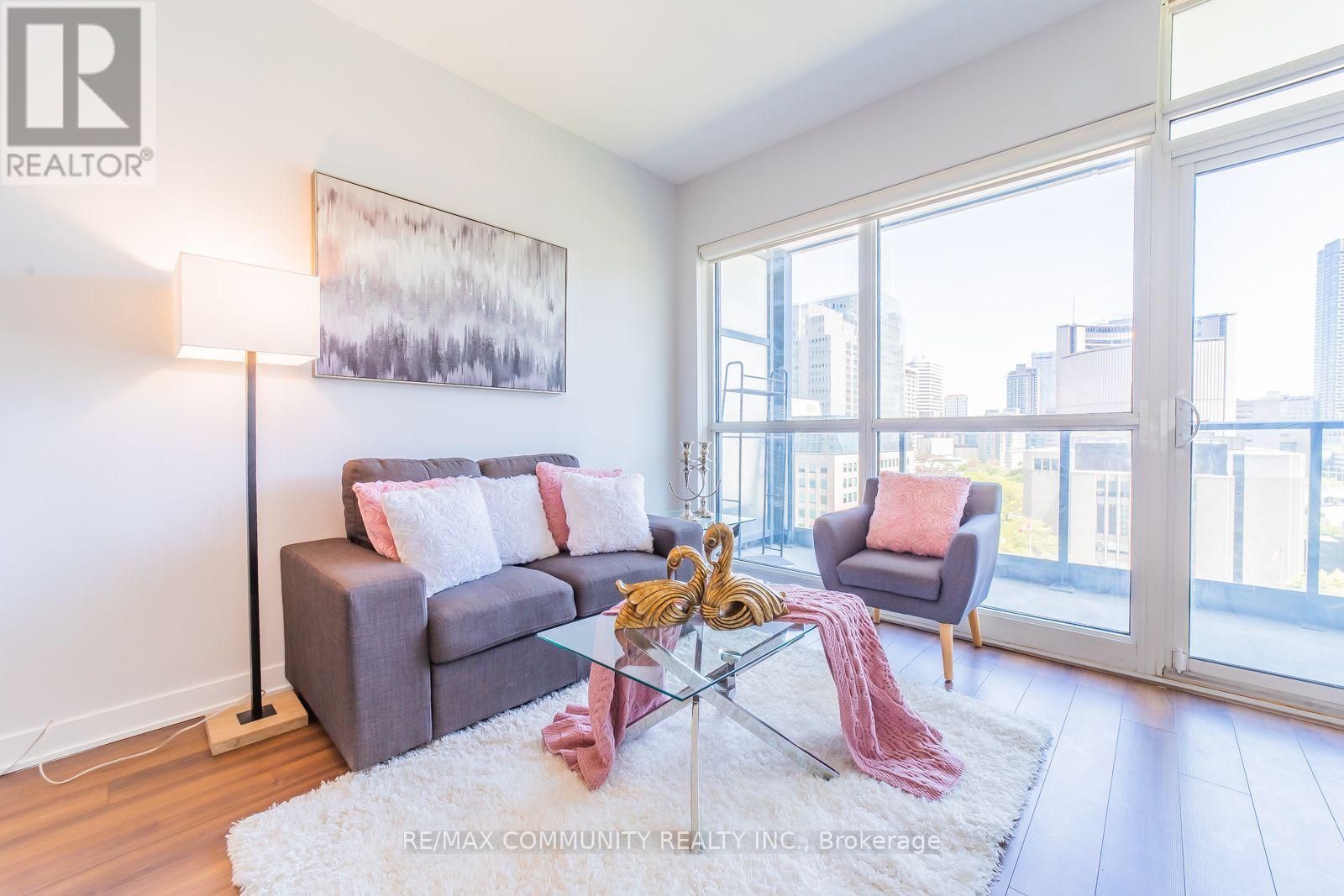 1210 - 210 Simcoe Street, Toronto, ON