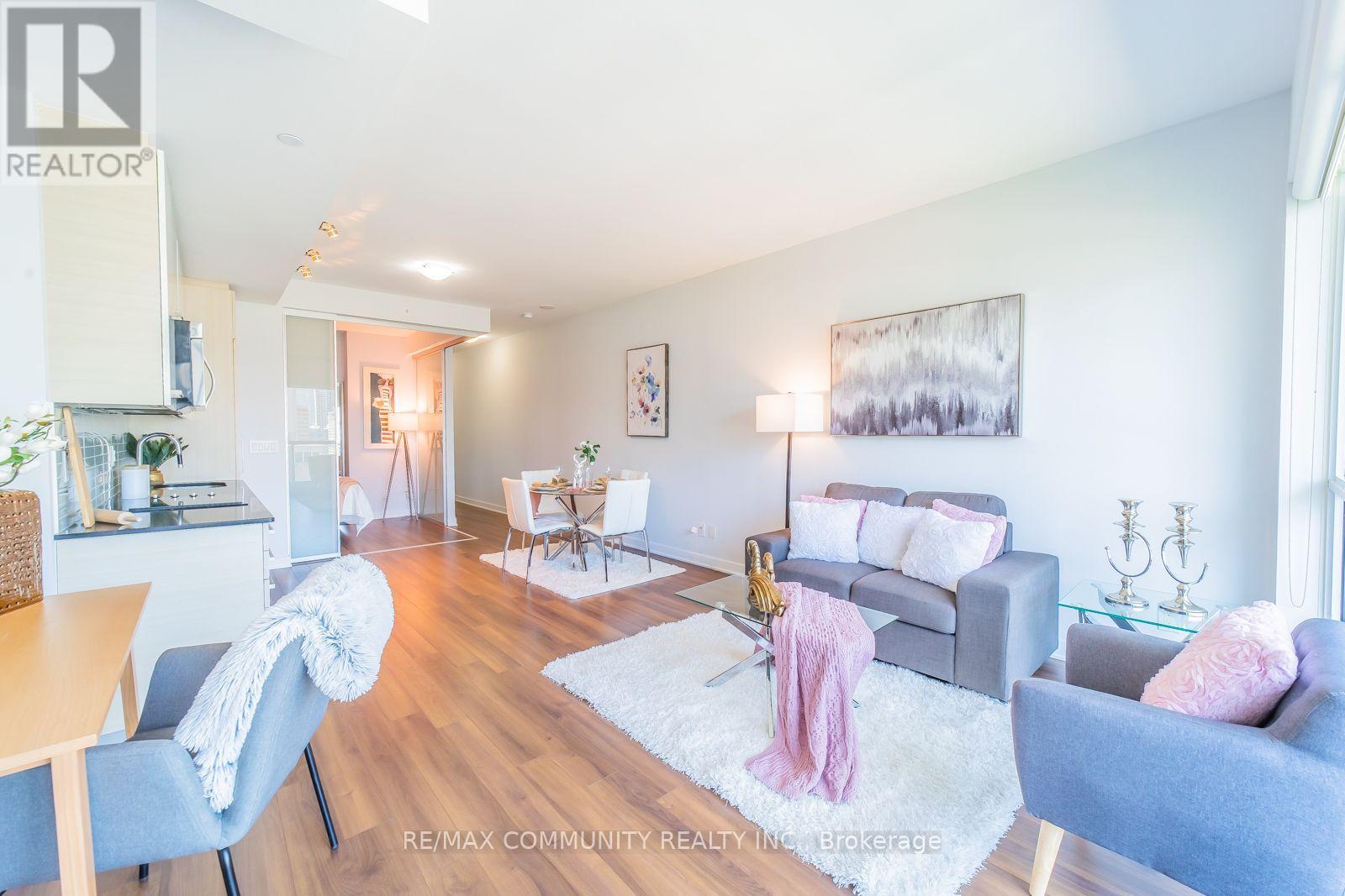 1210 - 210 Simcoe Street, Toronto, ON