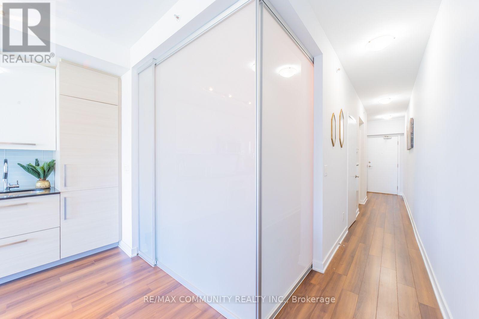 1210 - 210 Simcoe Street, Toronto, ON