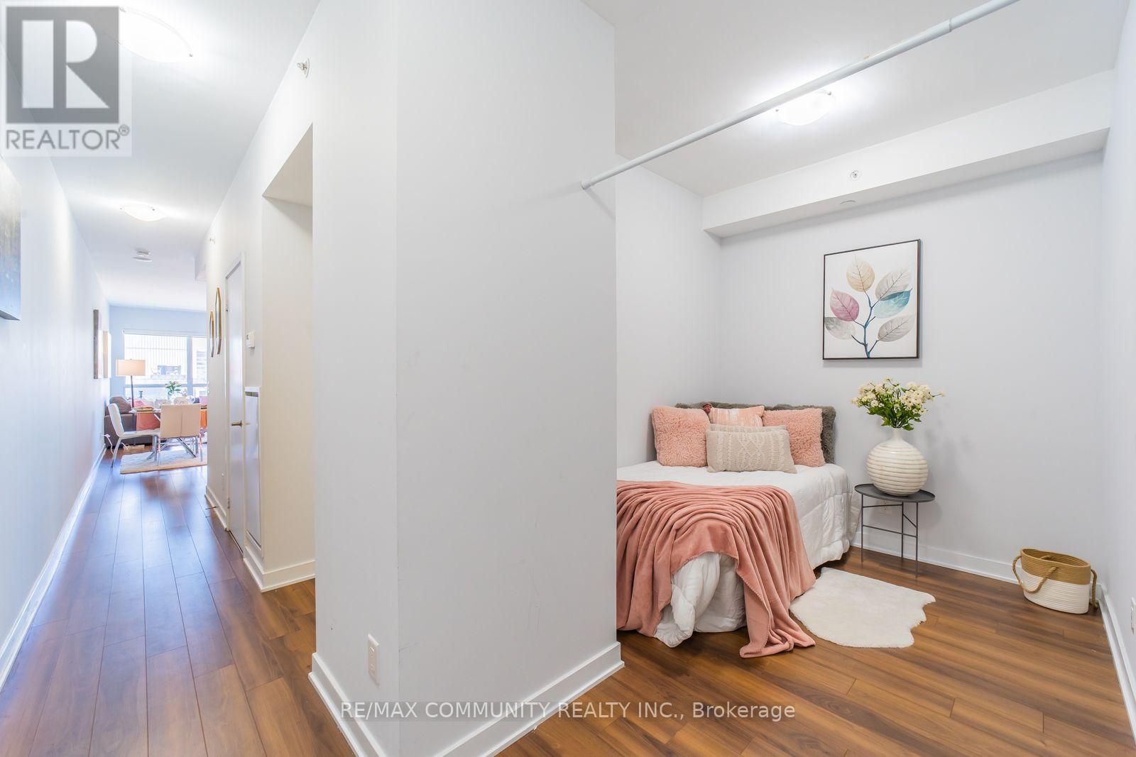 1210 - 210 Simcoe Street, Toronto, ON