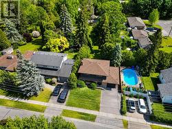 865 REGENT DRIVE Oshawa, ON L1G 1J2