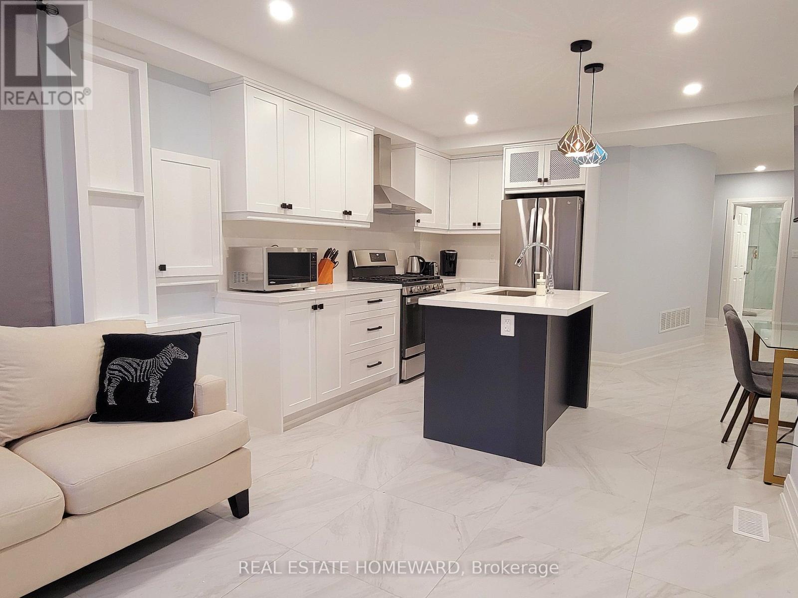 Main floor unit kitchen - 434 Victoria Park Avenue, Toronto, ON