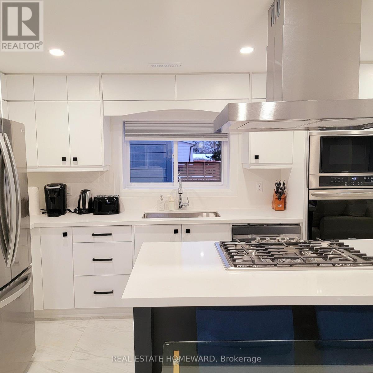 Second/third floor unit kitchen - 434 Victoria Park Avenue, Toronto, ON