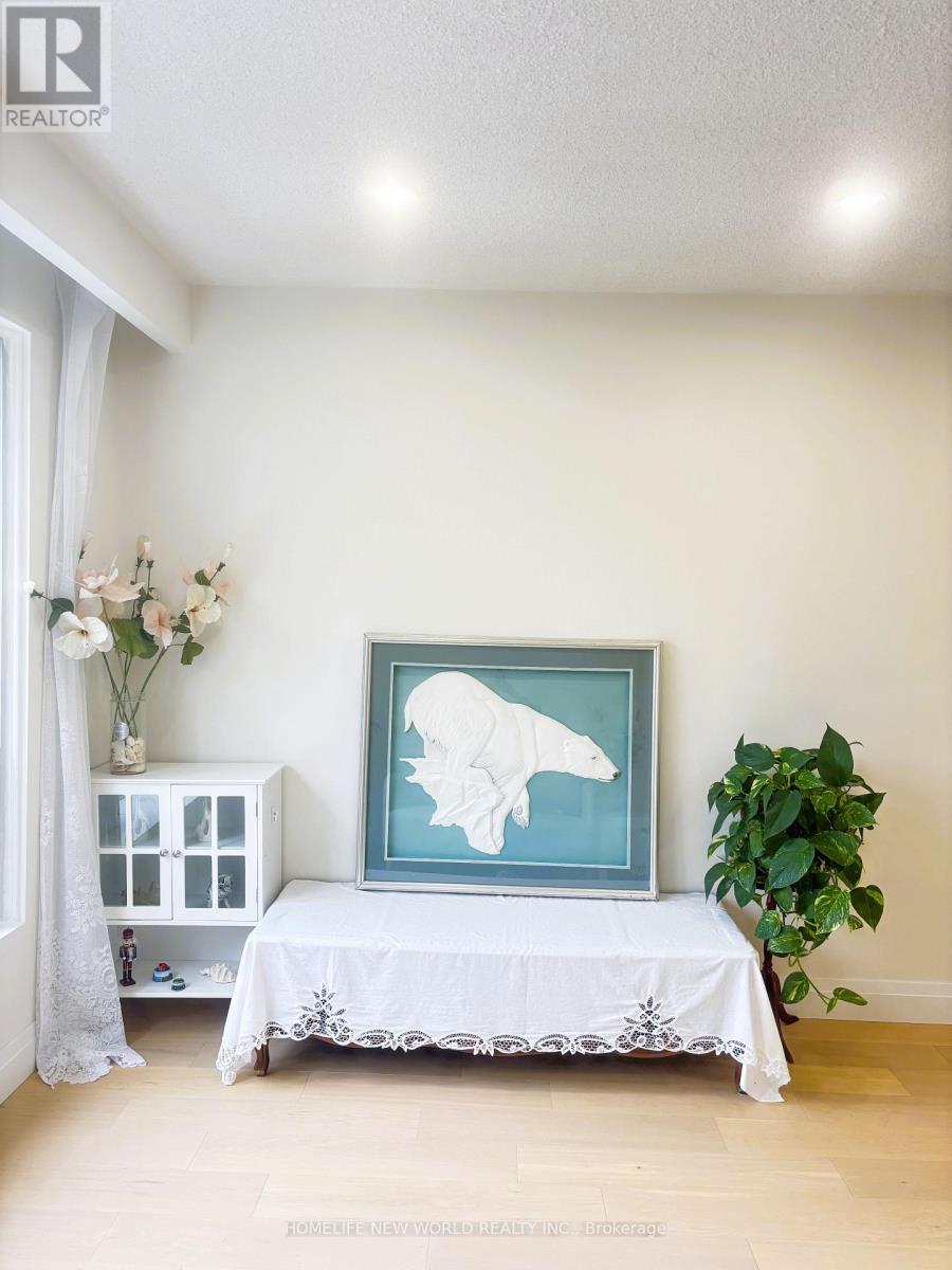 93 Corinthian Boulevard, Toronto, ON