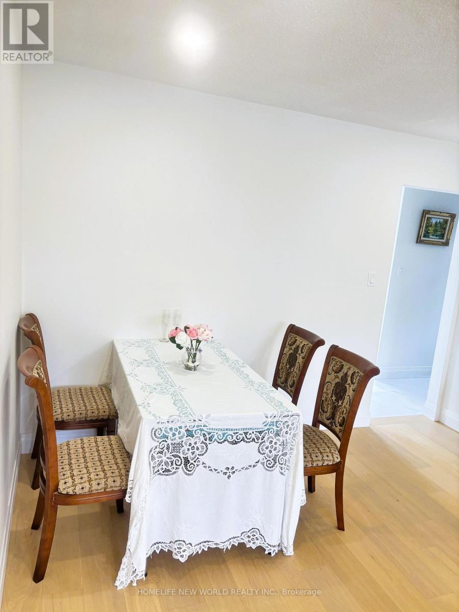 93 Corinthian Boulevard, Toronto, ON
