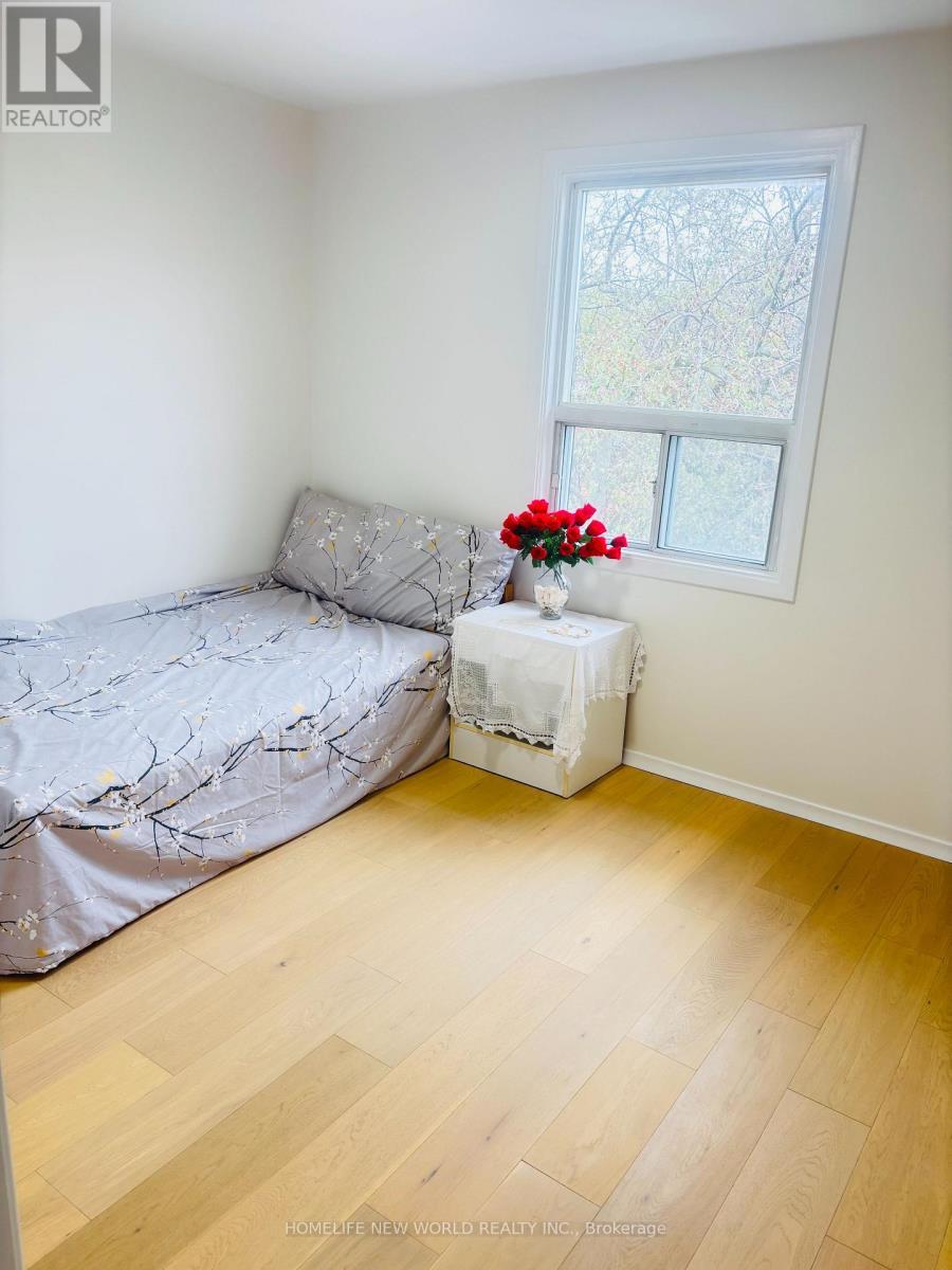 93 Corinthian Boulevard, Toronto, ON