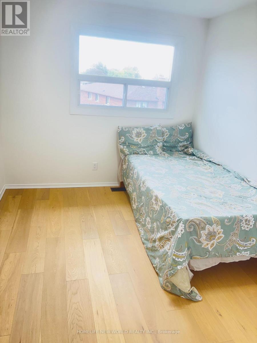 93 Corinthian Boulevard, Toronto, ON