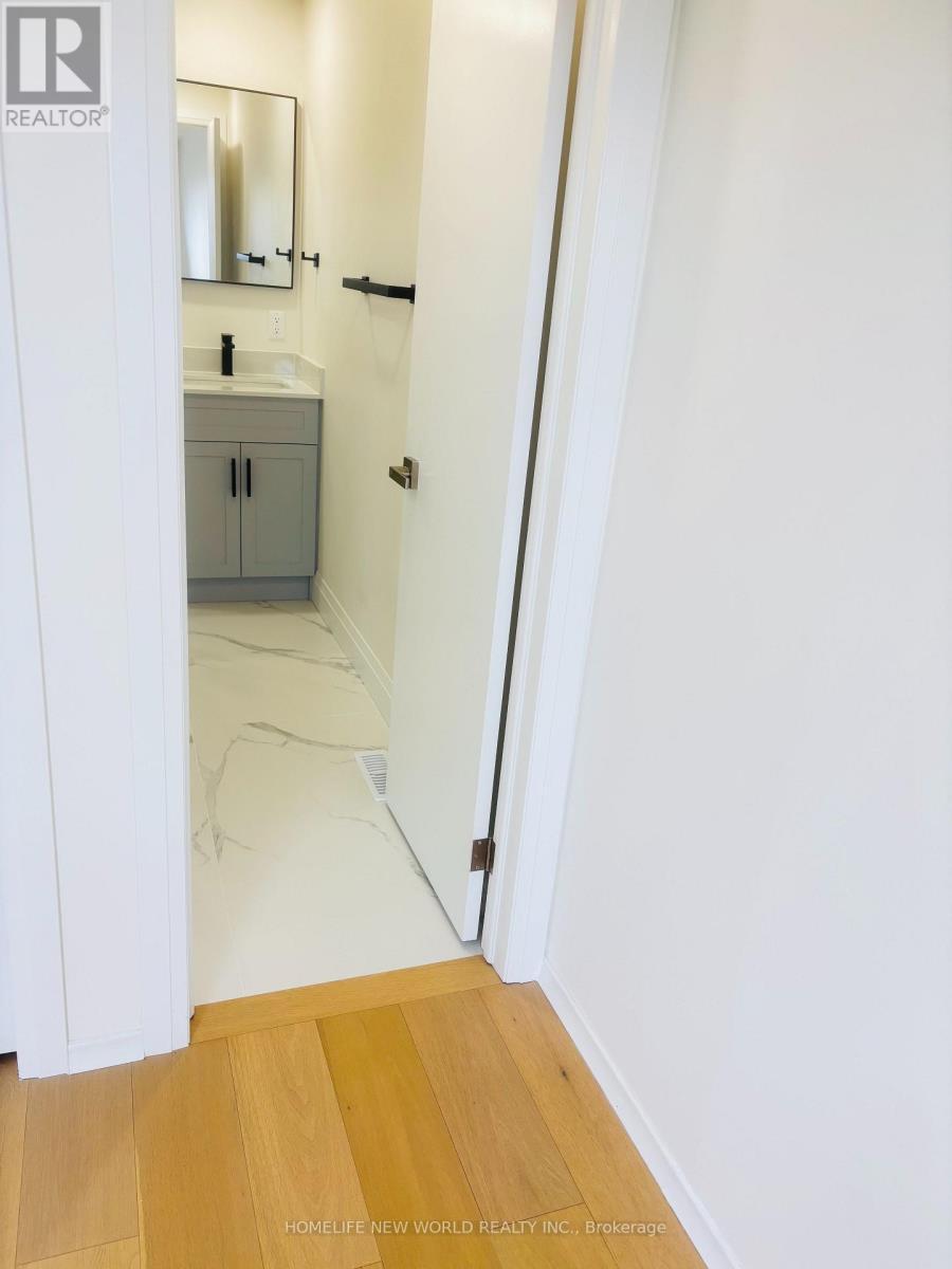 93 Corinthian Boulevard, Toronto, ON