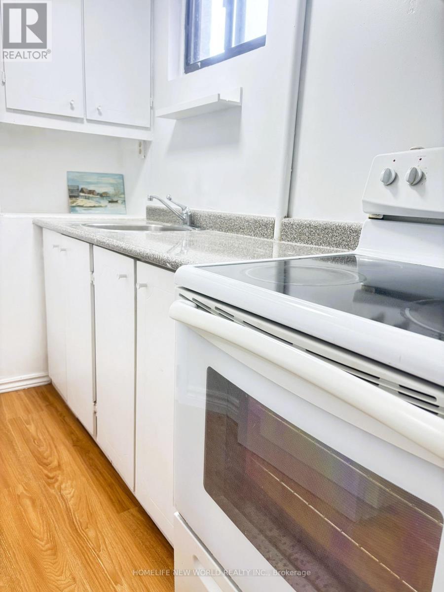 93 Corinthian Boulevard, Toronto, ON