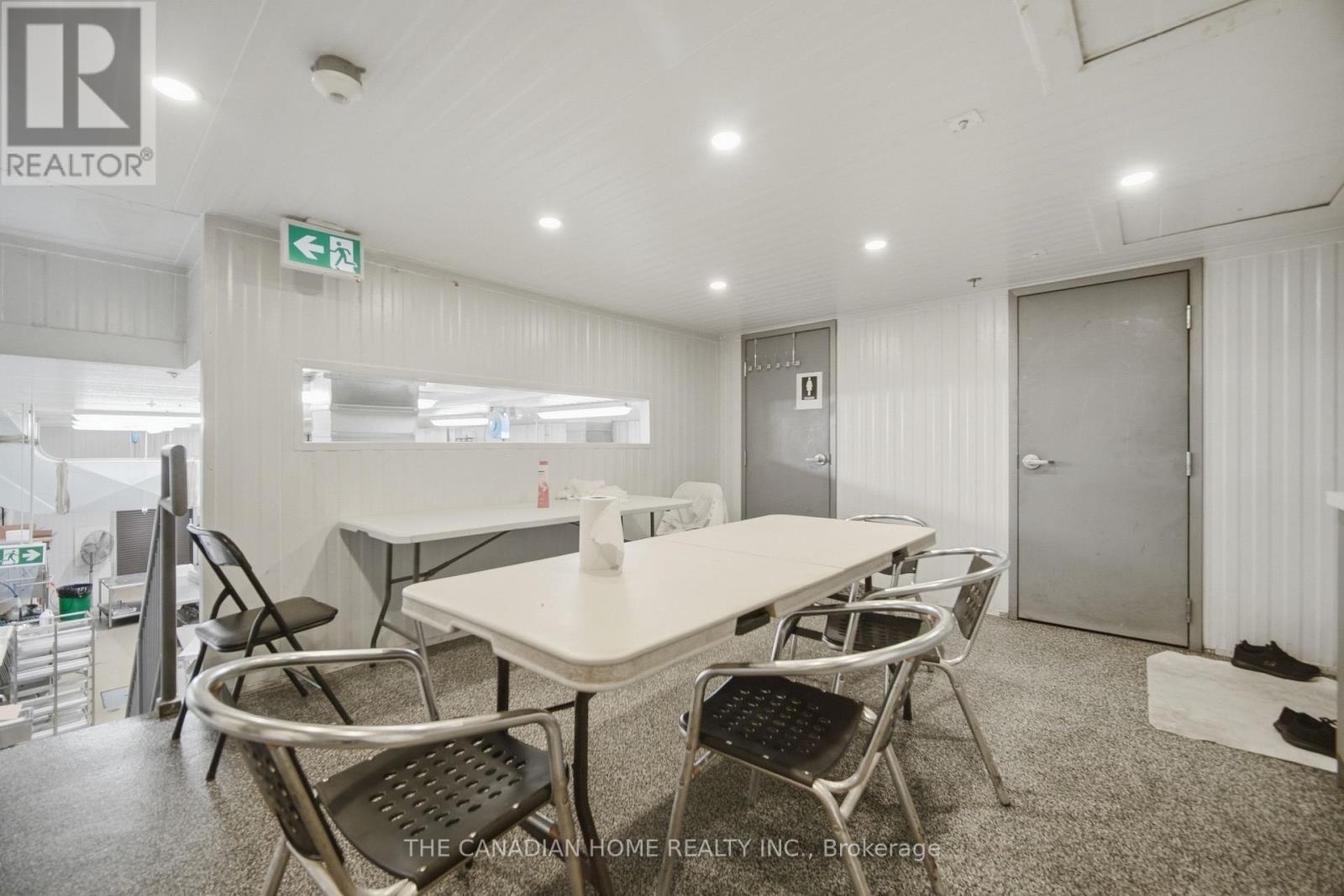 5, 6 & 7 - 7875 Tranmere Drive, Mississauga, ON