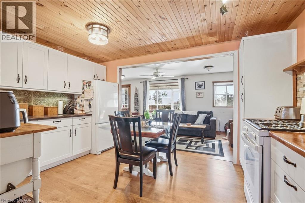 2579 Lakeshore Road, Dunnville, ON