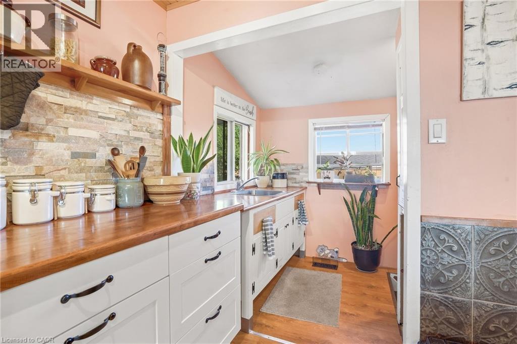 2579 Lakeshore Road, Dunnville, ON