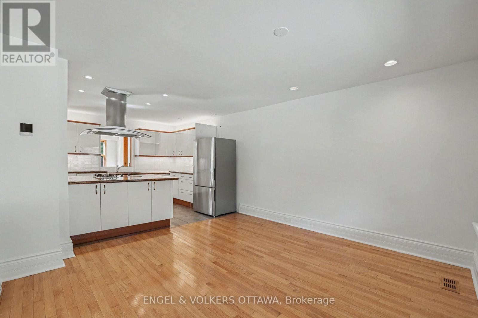 38 Rockcliffe Way, Ottawa, ON