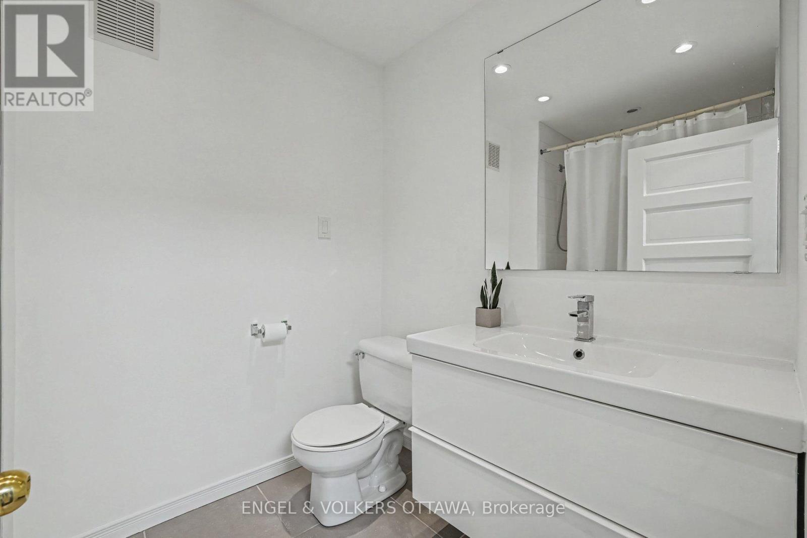 38 Rockcliffe Way, Ottawa, ON