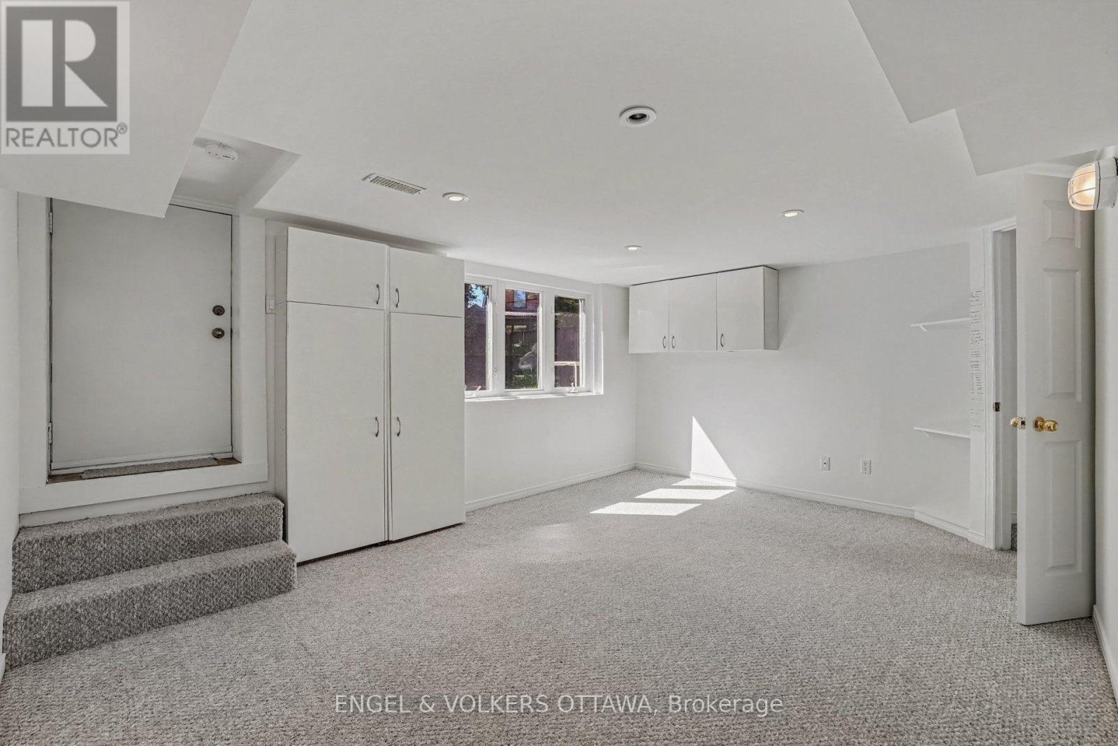 38 Rockcliffe Way, Ottawa, ON