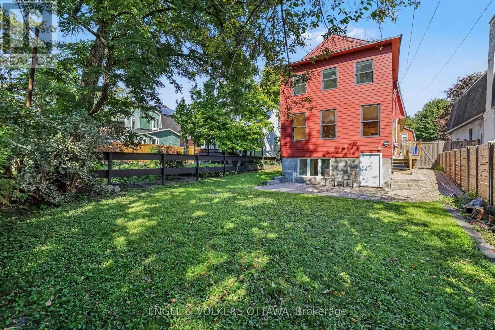 38 Rockcliffe Way, Ottawa, ON