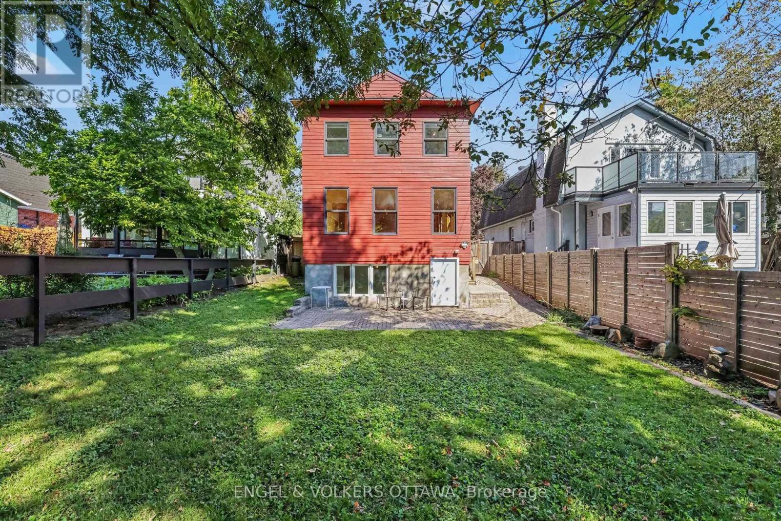 38 Rockcliffe Way, Ottawa, ON