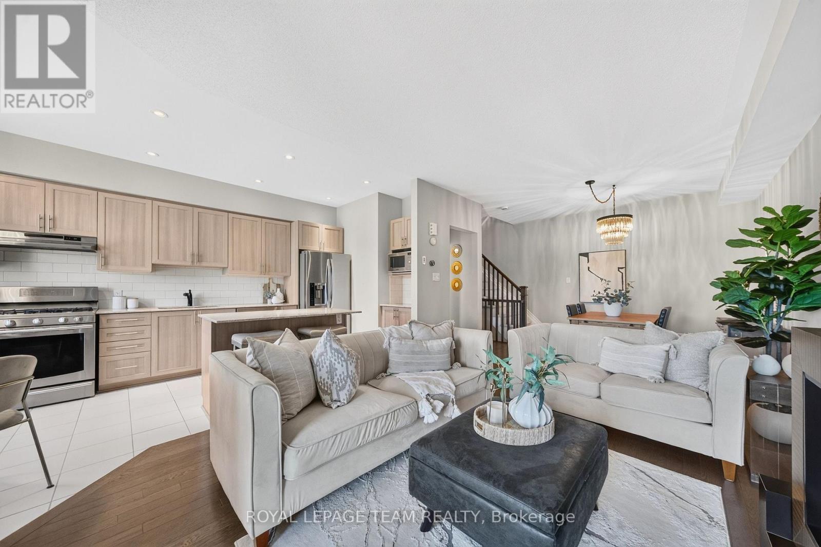 Open concept living/dining room and kitchen - 246 Leather Leaf Terrace, Ottawa, ON