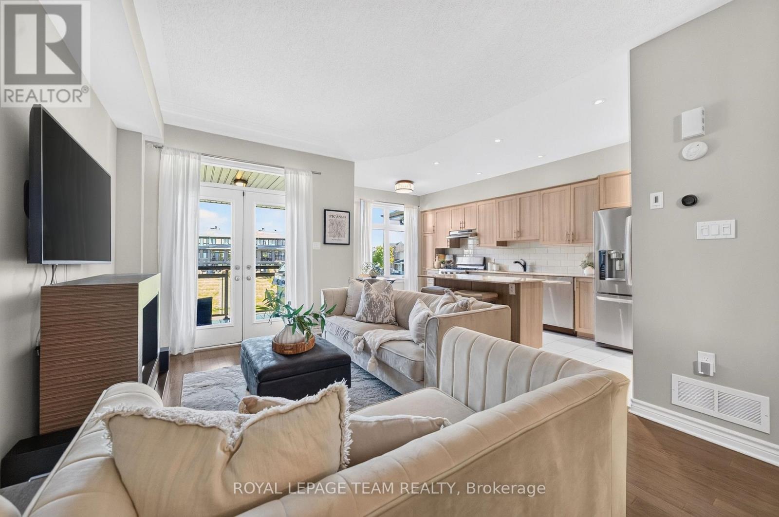 Bright open space w/abundance of natural light - 246 Leather Leaf Terrace, Ottawa, ON