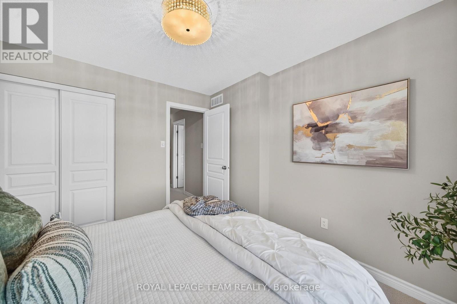 Bedroom 2 - 246 Leather Leaf Terrace, Ottawa, ON
