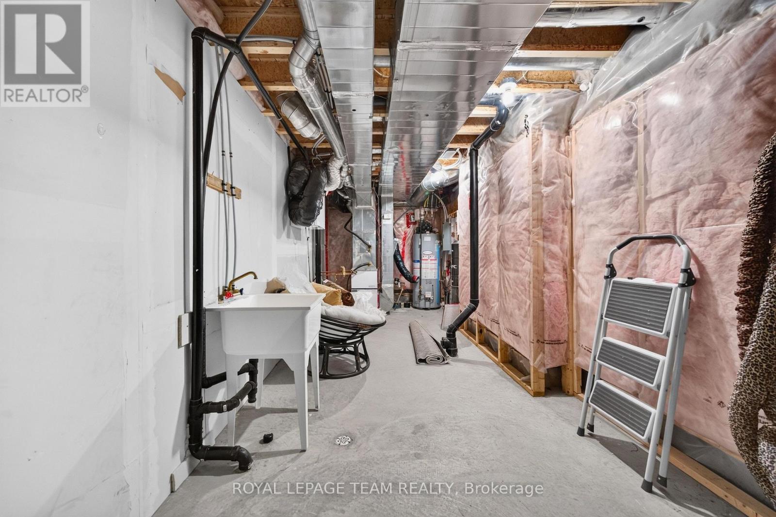 Unfinished basement area-w/lots of storage space - 246 Leather Leaf Terrace, Ottawa, ON