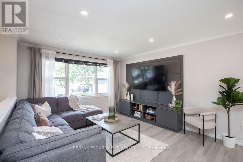 57 Valery Court, Hamilton, ON