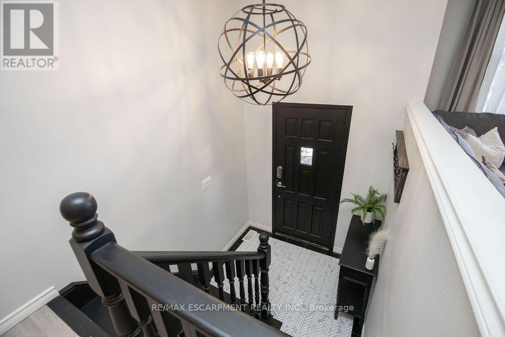 57 Valery Court, Hamilton, ON