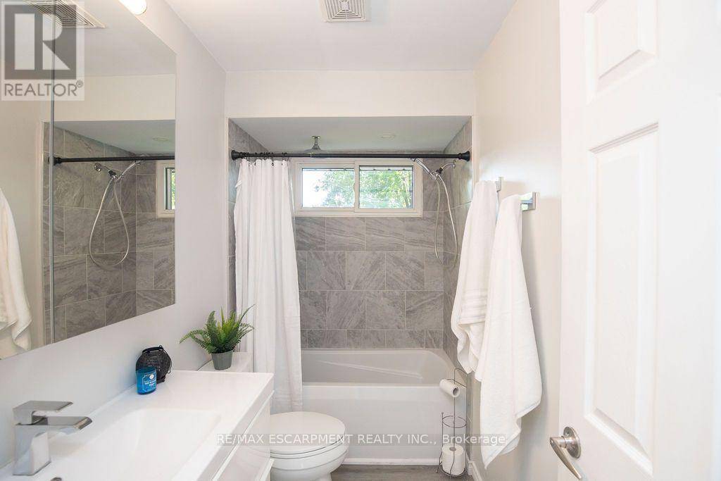 57 Valery Court, Hamilton, ON