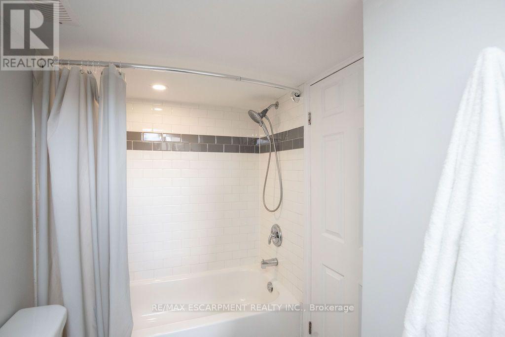 57 Valery Court, Hamilton, ON