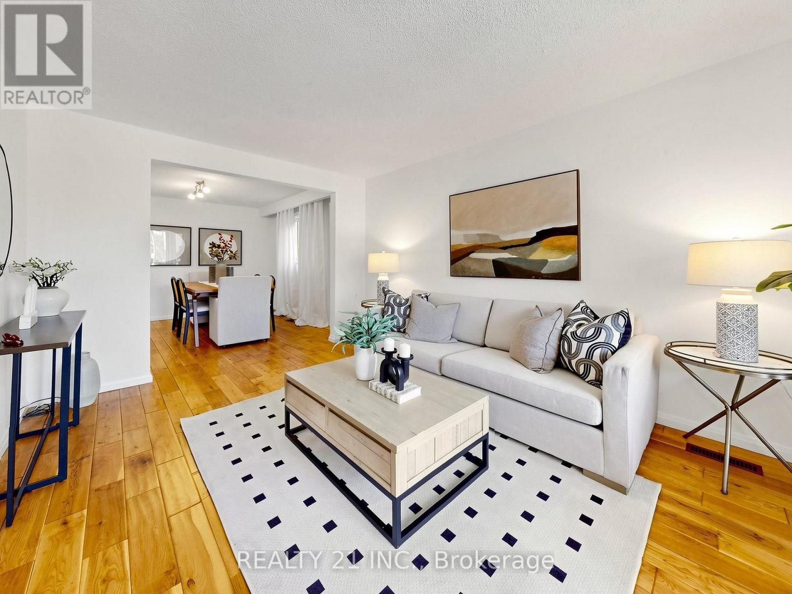 132 Harding Boulevard, Toronto, ON