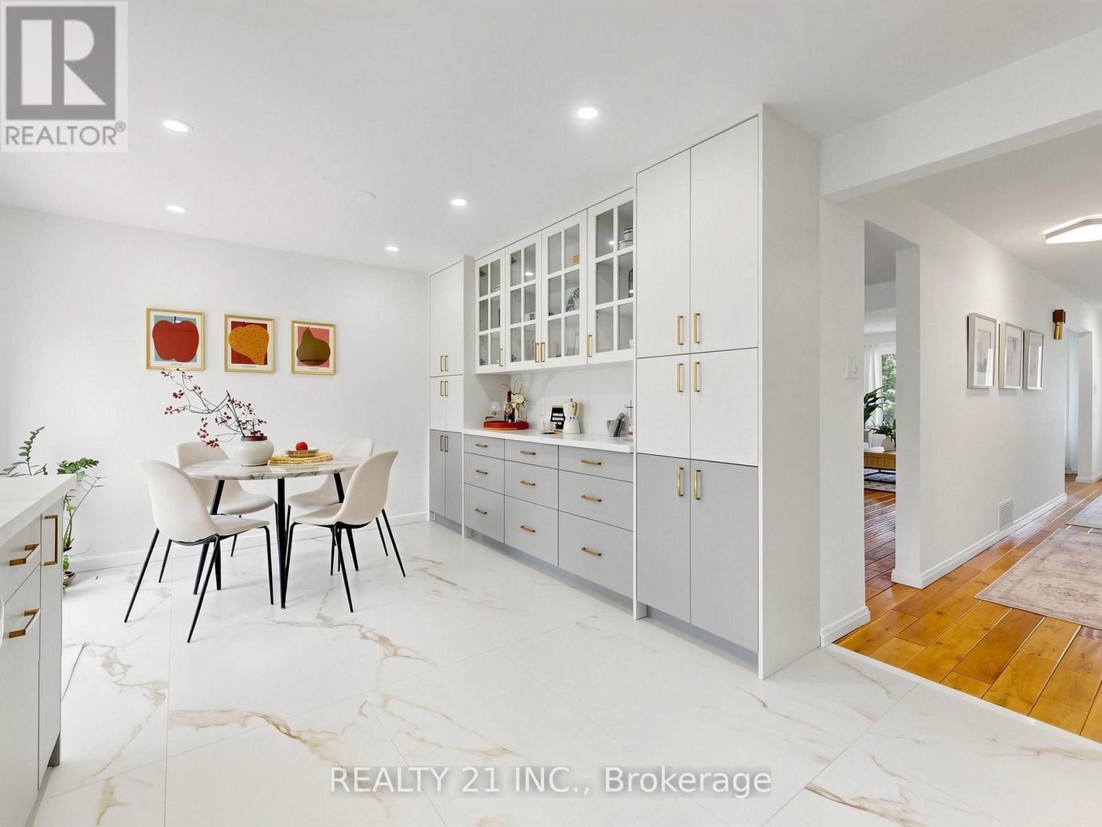 132 Harding Boulevard, Toronto, ON