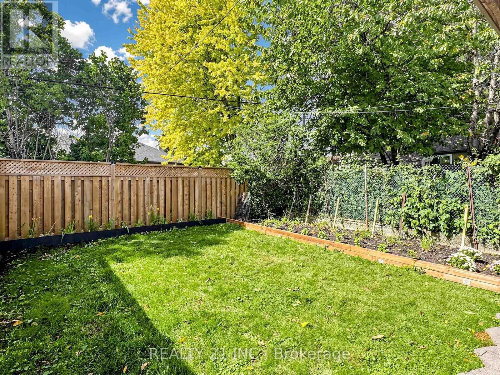 132 Harding Boulevard, Toronto, ON