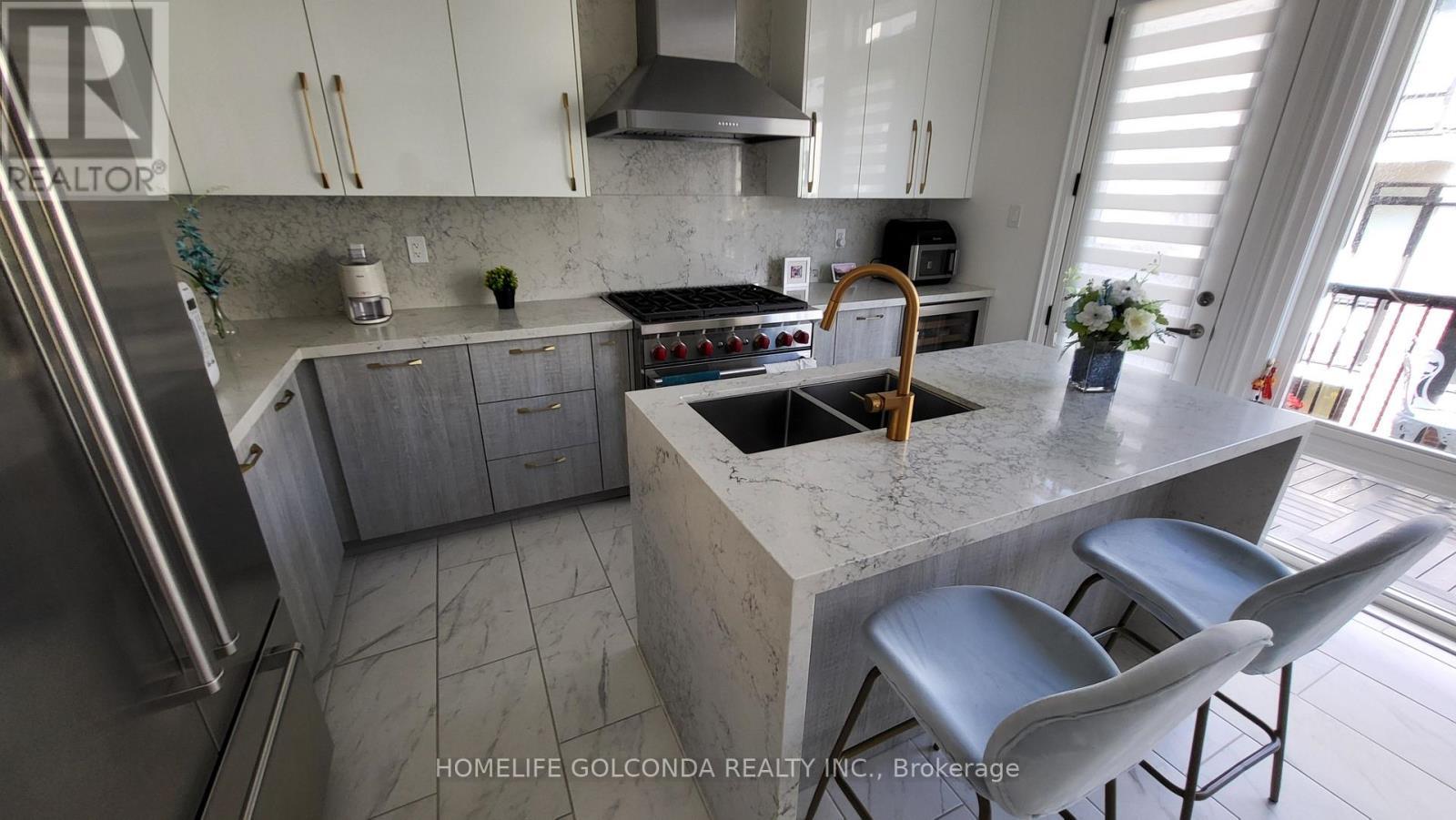 34 Banshee Lane, Richmond Hill, ON