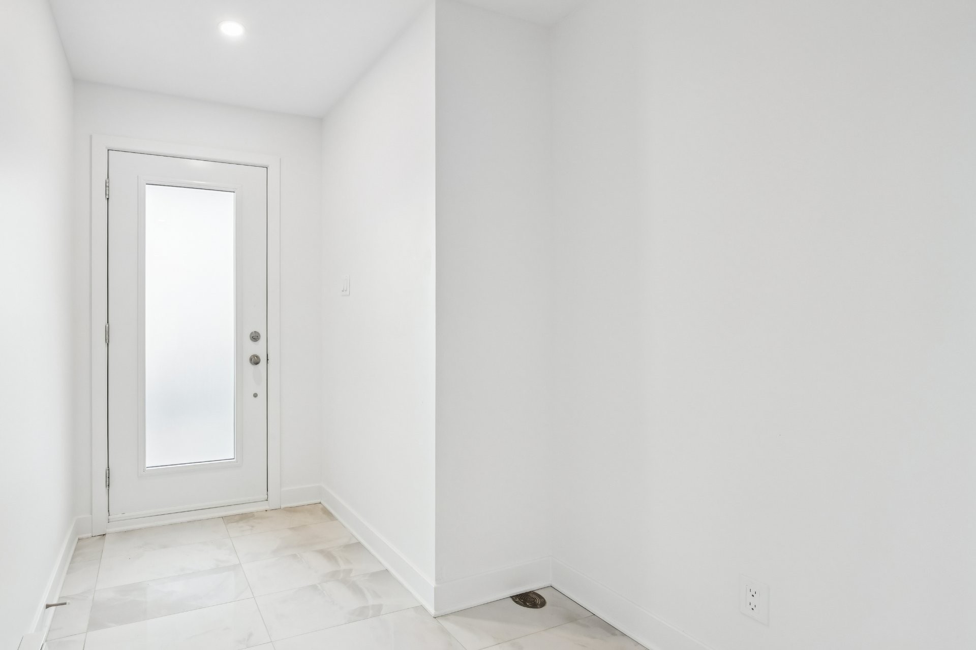 Mud Room - 3 Rue Des Merles, Sainte-Clotilde, QC