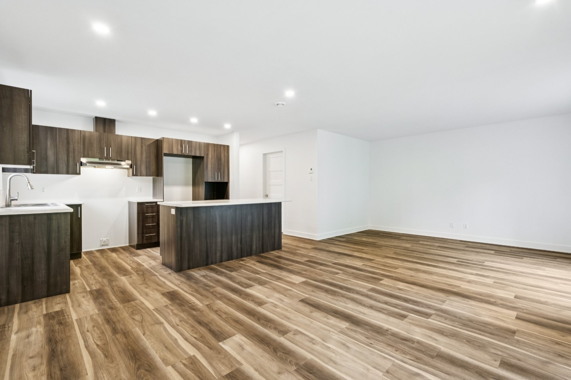 Kitchen - 3 Rue Des Merles, Sainte-Clotilde, QC