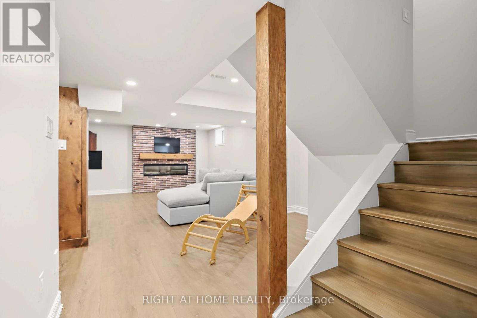 335 Busato Drive, Whitchurch-Stouffville, ON