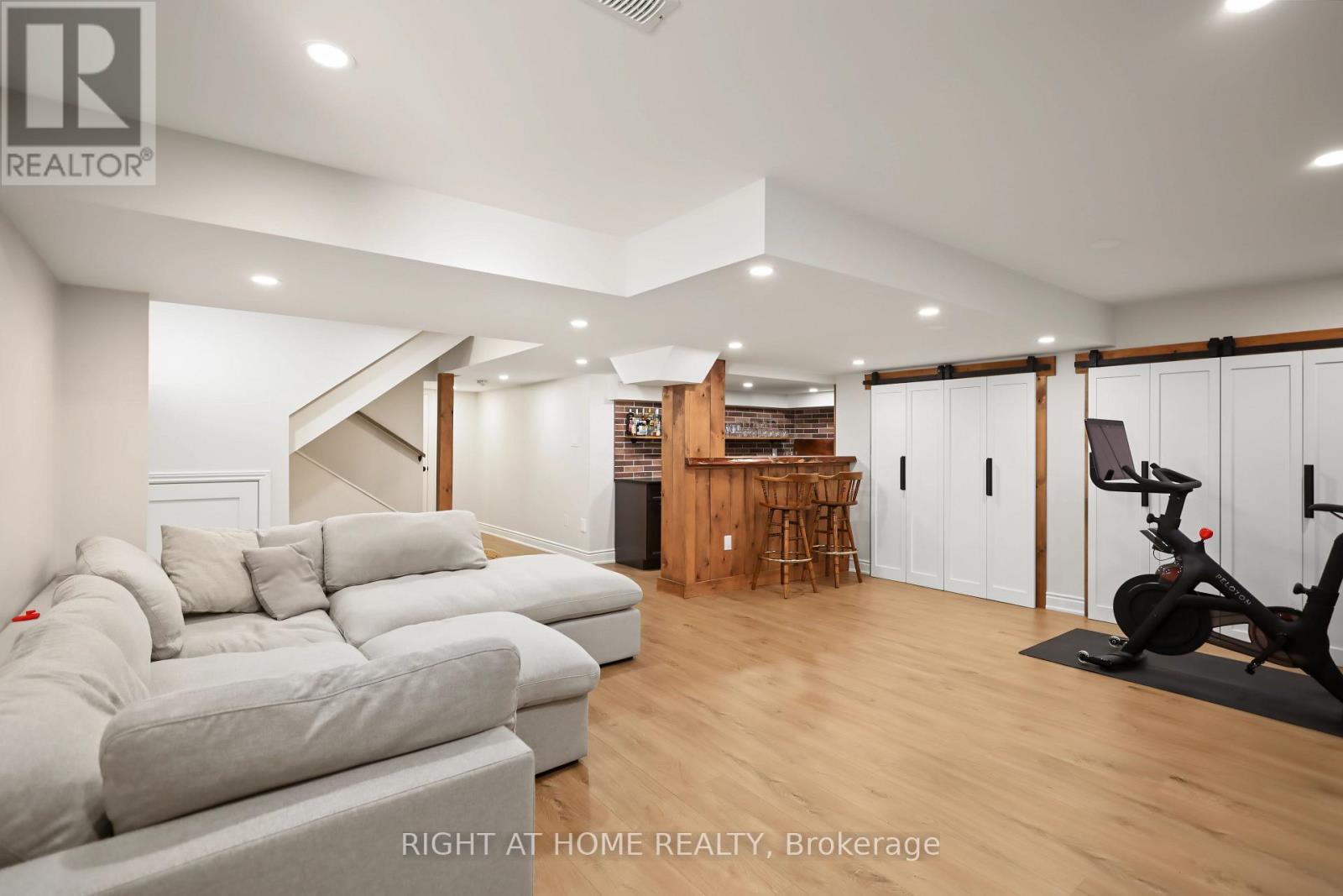 335 Busato Drive, Whitchurch-Stouffville, ON
