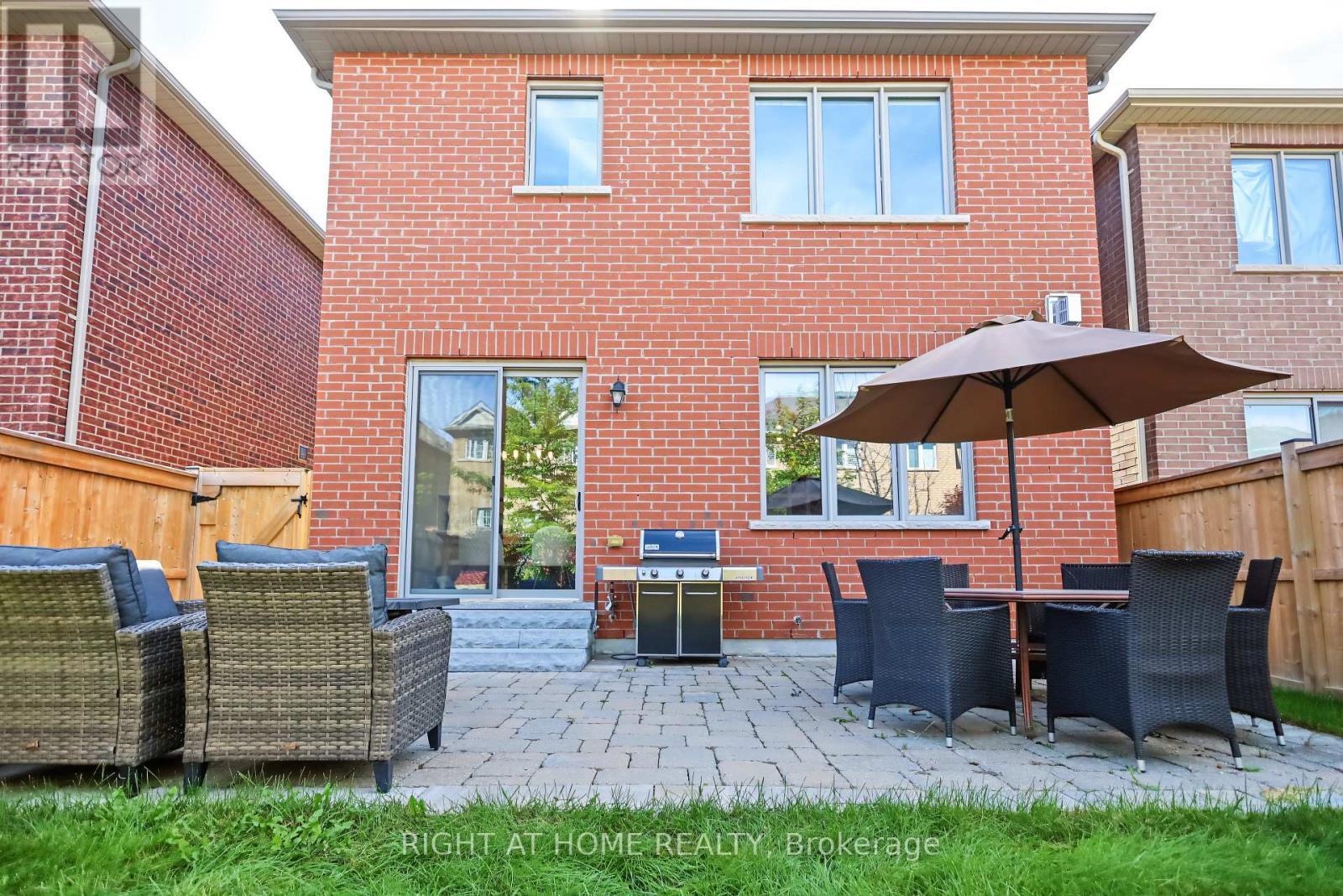 335 Busato Drive, Whitchurch-Stouffville, ON