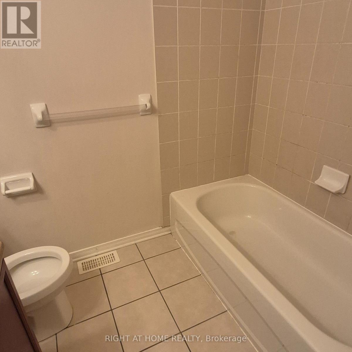 Bathroom_2 - 1046 Redtail Private, Ottawa, ON
