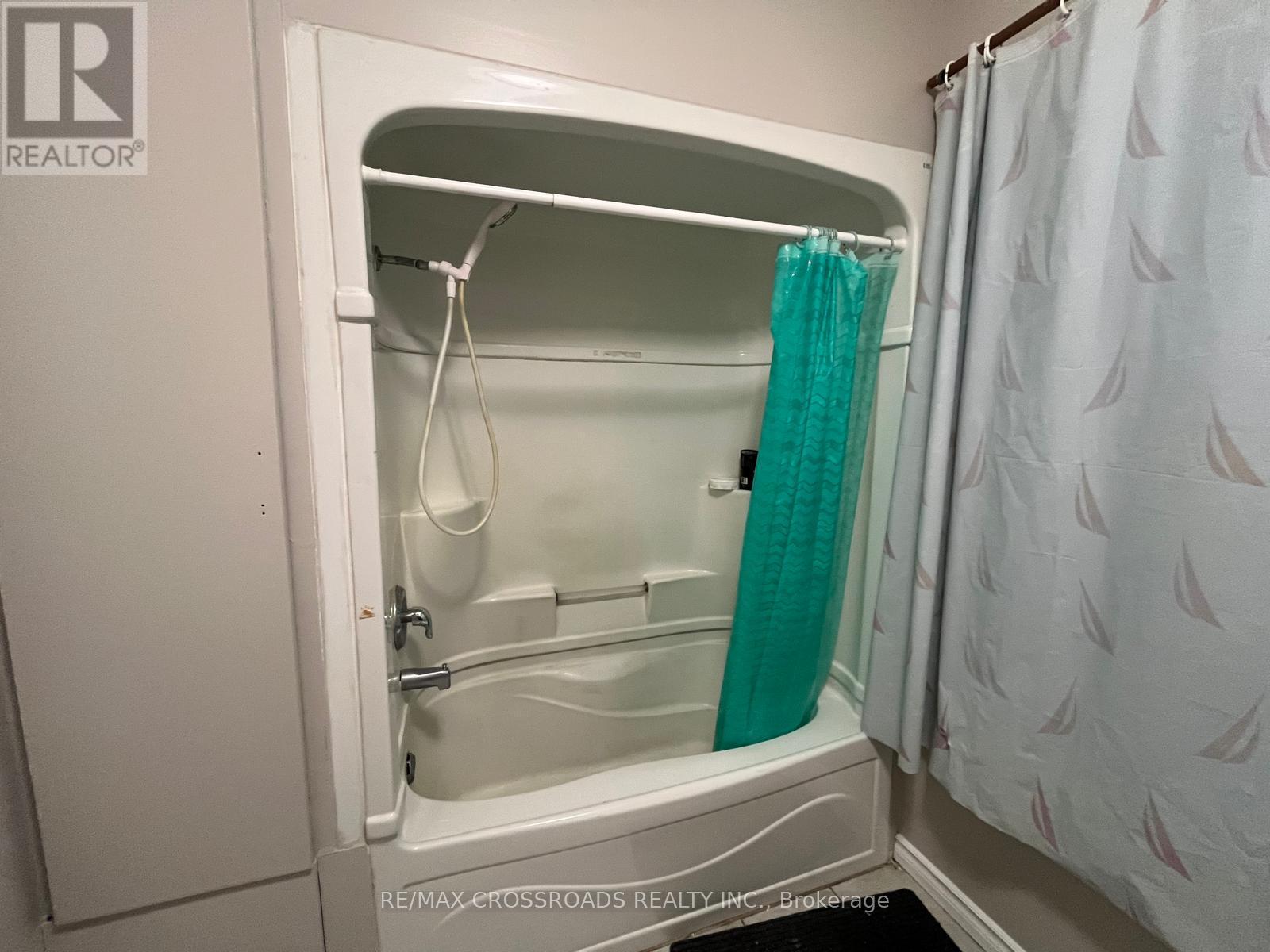 220 Mcnaughton Avenue, Oshawa, ON