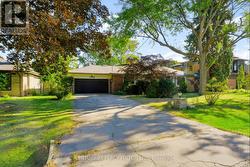1503 LOCHLIN TRAIL Mississauga, ON L5G 3V6