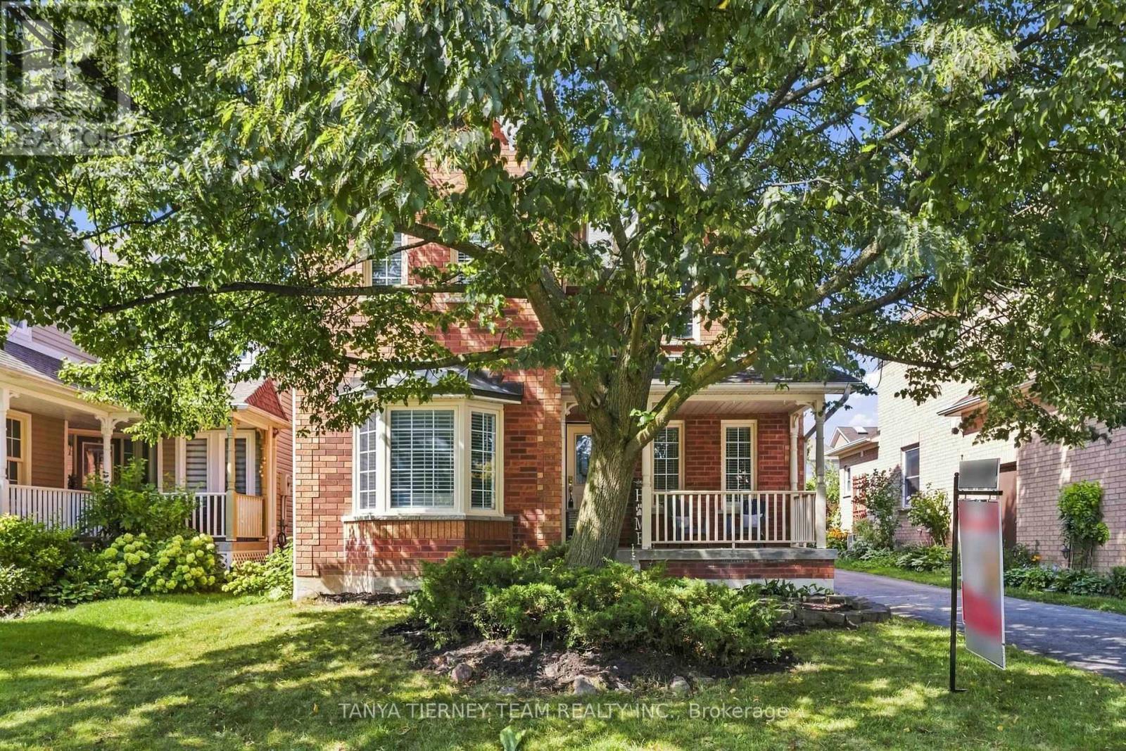 36 Zachary Place, Whitby, ON