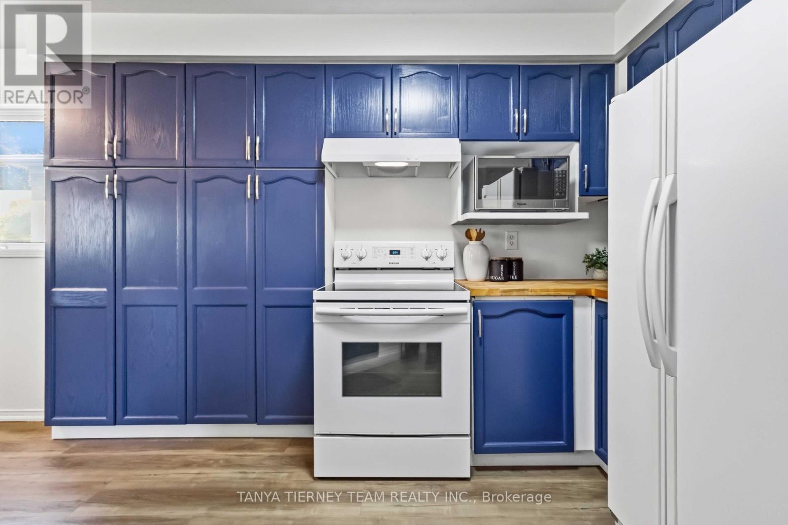 36 Zachary Place, Whitby, ON