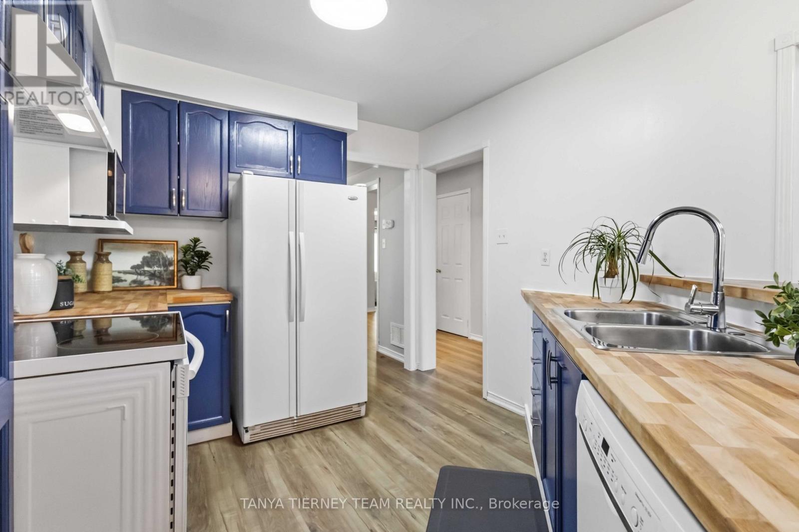 36 Zachary Place, Whitby, ON