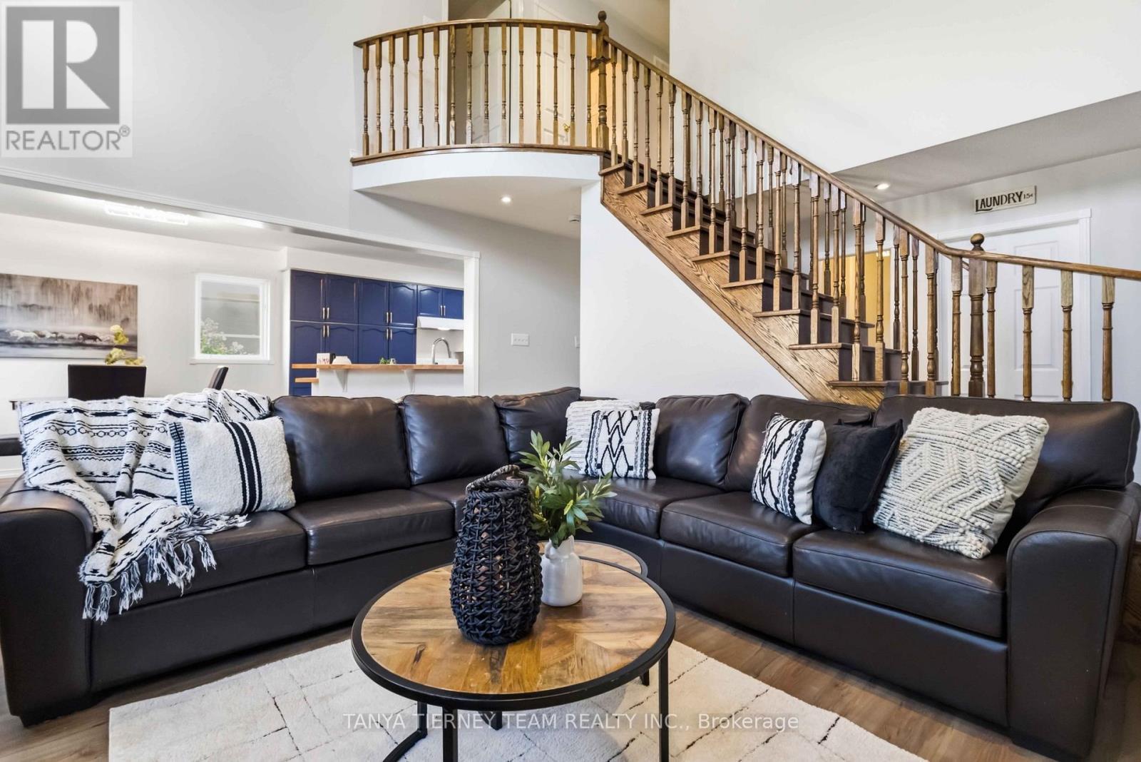 36 Zachary Place, Whitby, ON