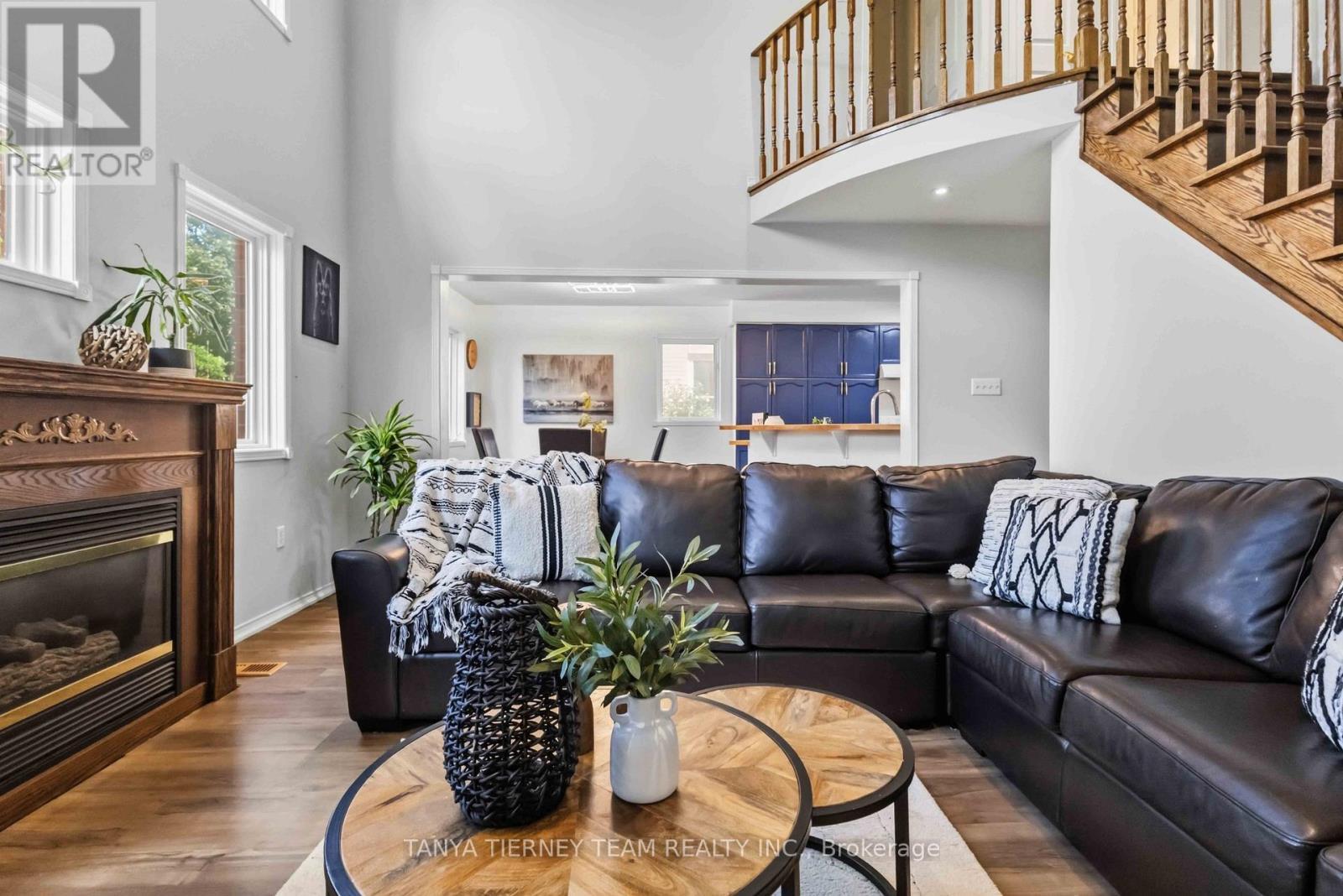 36 Zachary Place, Whitby, ON
